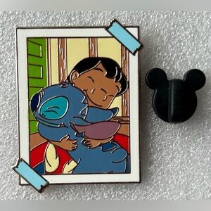Disney Parks Lilo & Stitch Hugs Trading Pin